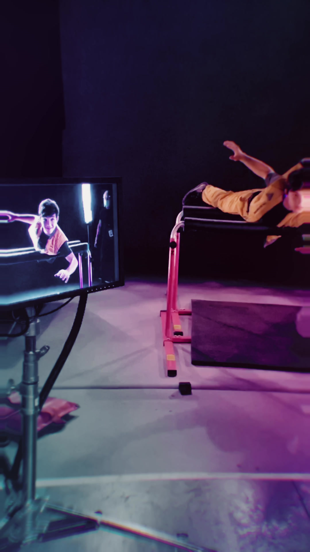 Stunt rig — the fall